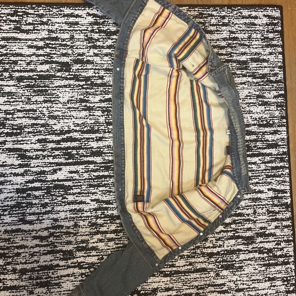 Jean jacket - Picture 2 of 3